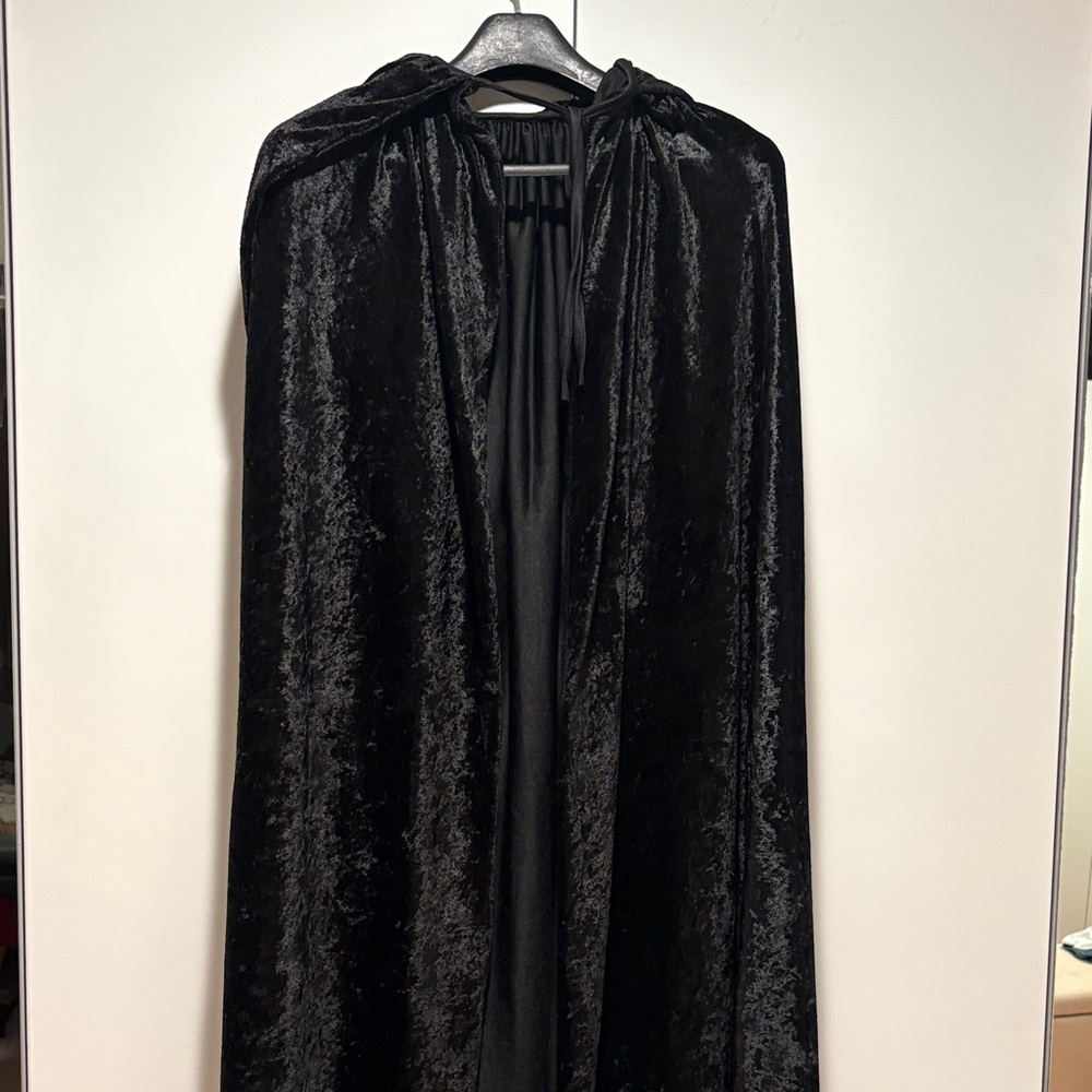 Black Halloween Cape